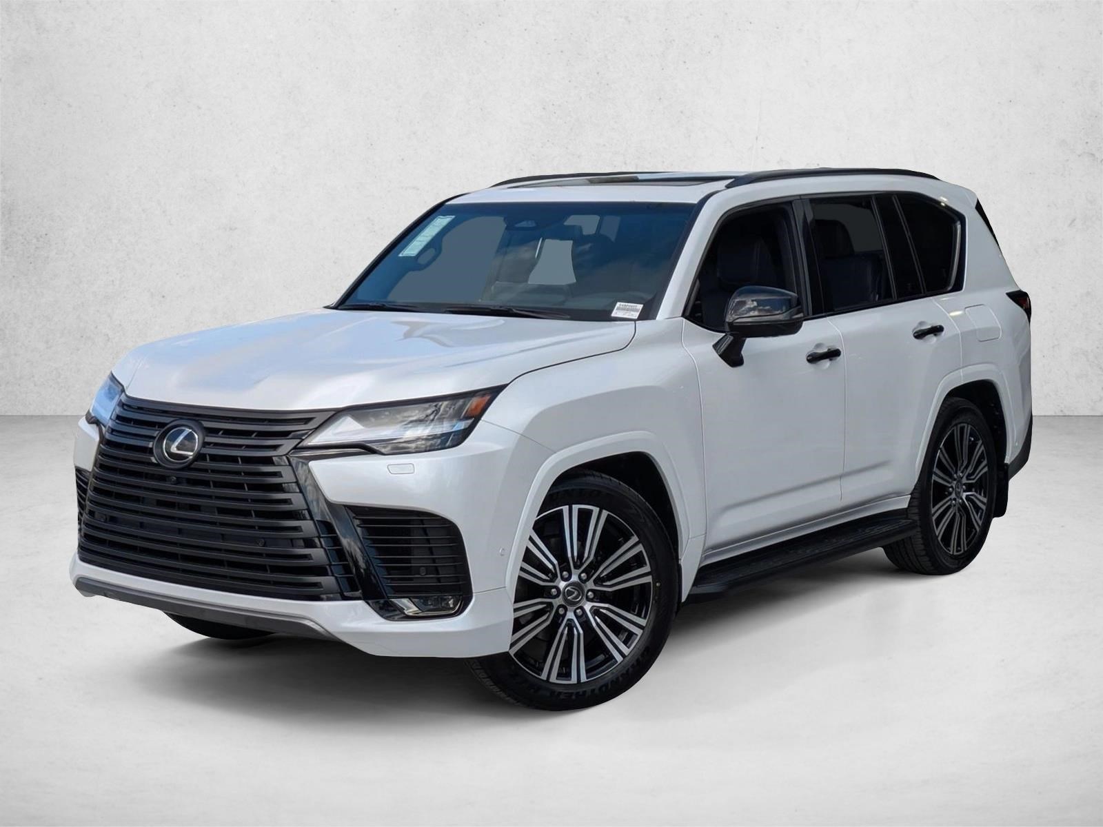 2025 Lexus LX Luxury's photo