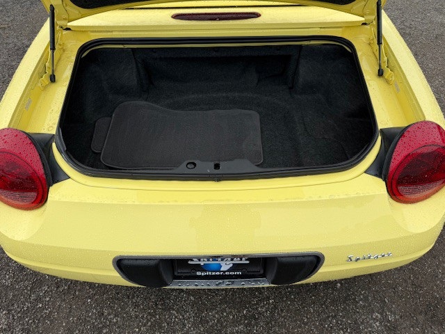 2002 Ford Thunderbird Base photo 26