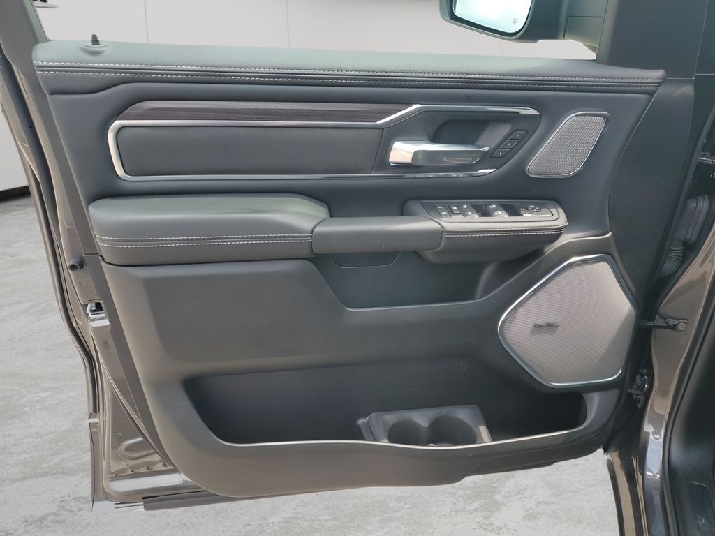 2026 Ram 1500 Laramie photo 25
