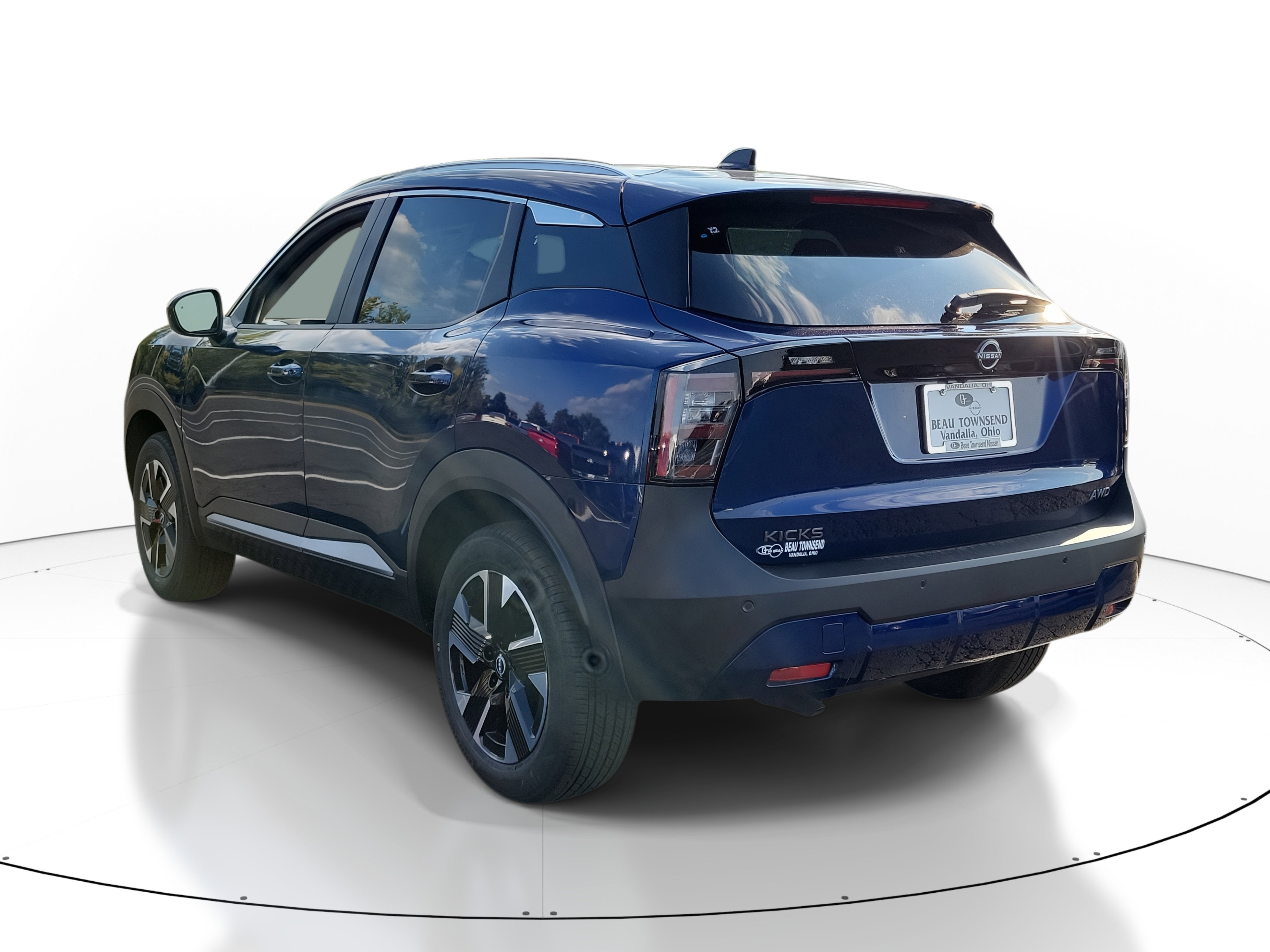 2026 Nissan Kicks SV photo 3