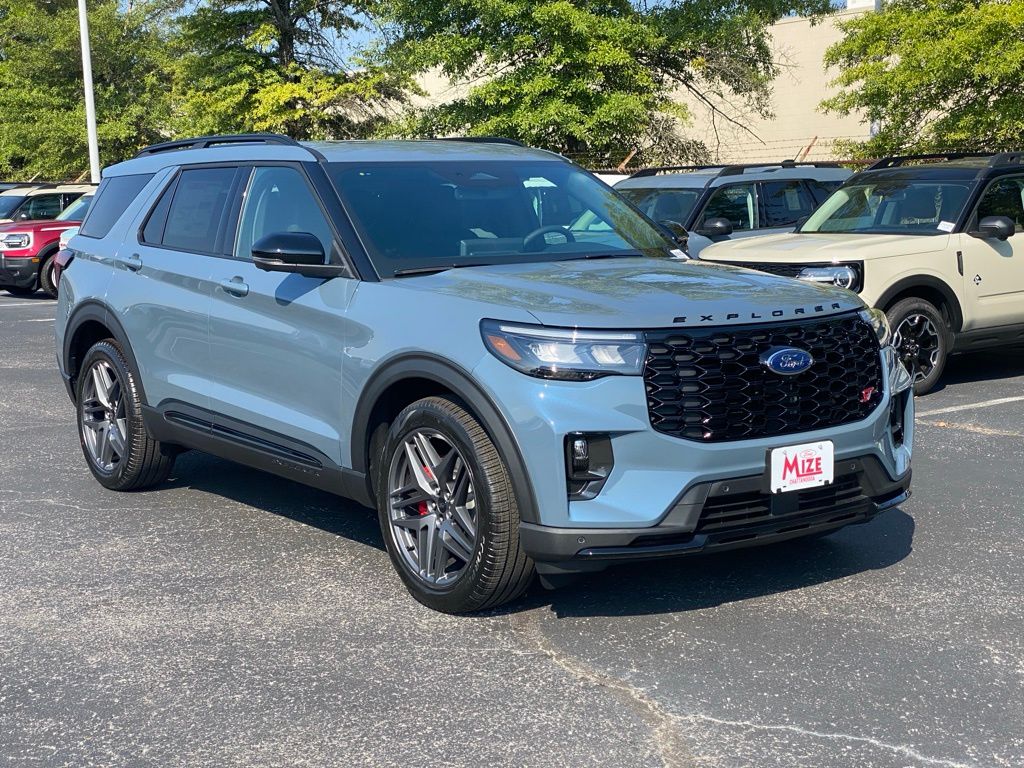 2025 Ford Explorer ST photo 2