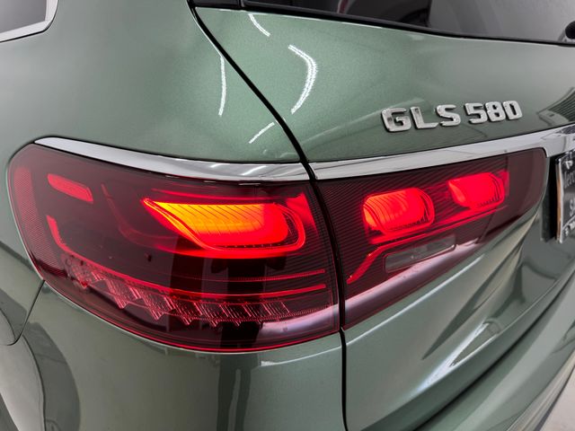 2026 Mercedes Benz GLS 580 4MATIC photo 27