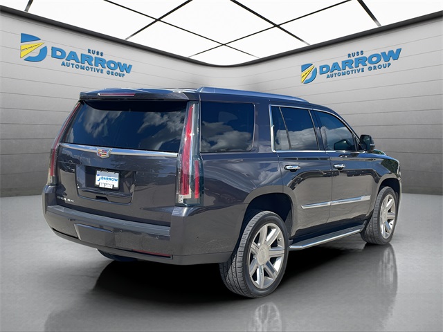 2017 Cadillac Escalade Luxury photo 4