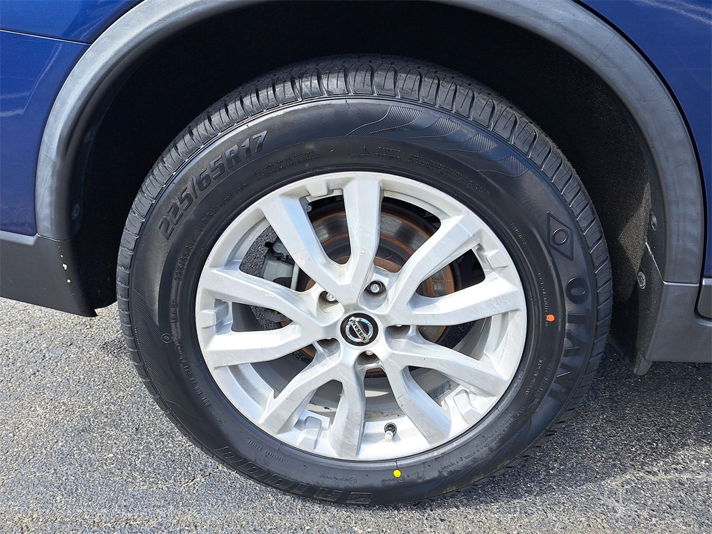 2020 Nissan Rogue SV photo 8