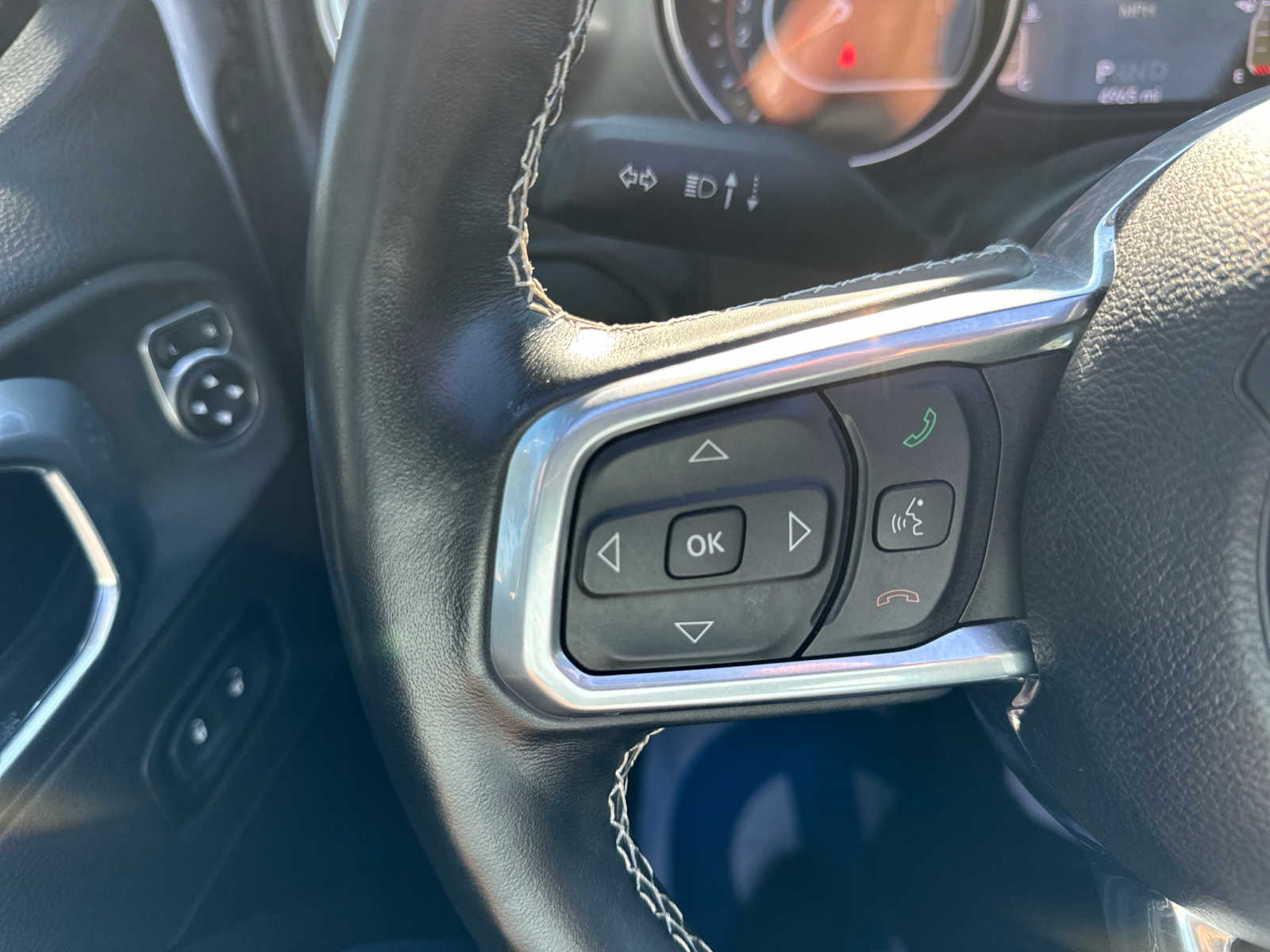 2023 Jeep Wrangler Sahara photo 25