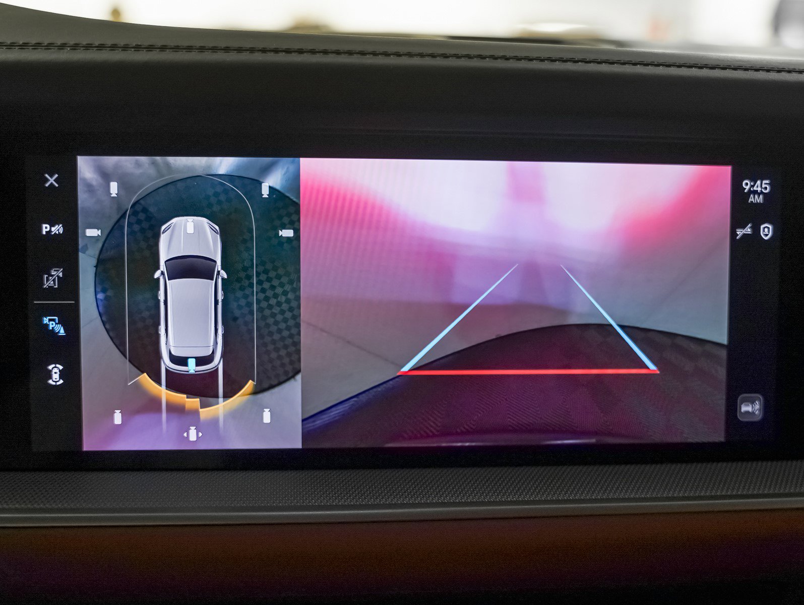 2025 Porsche Cayenne photo 21