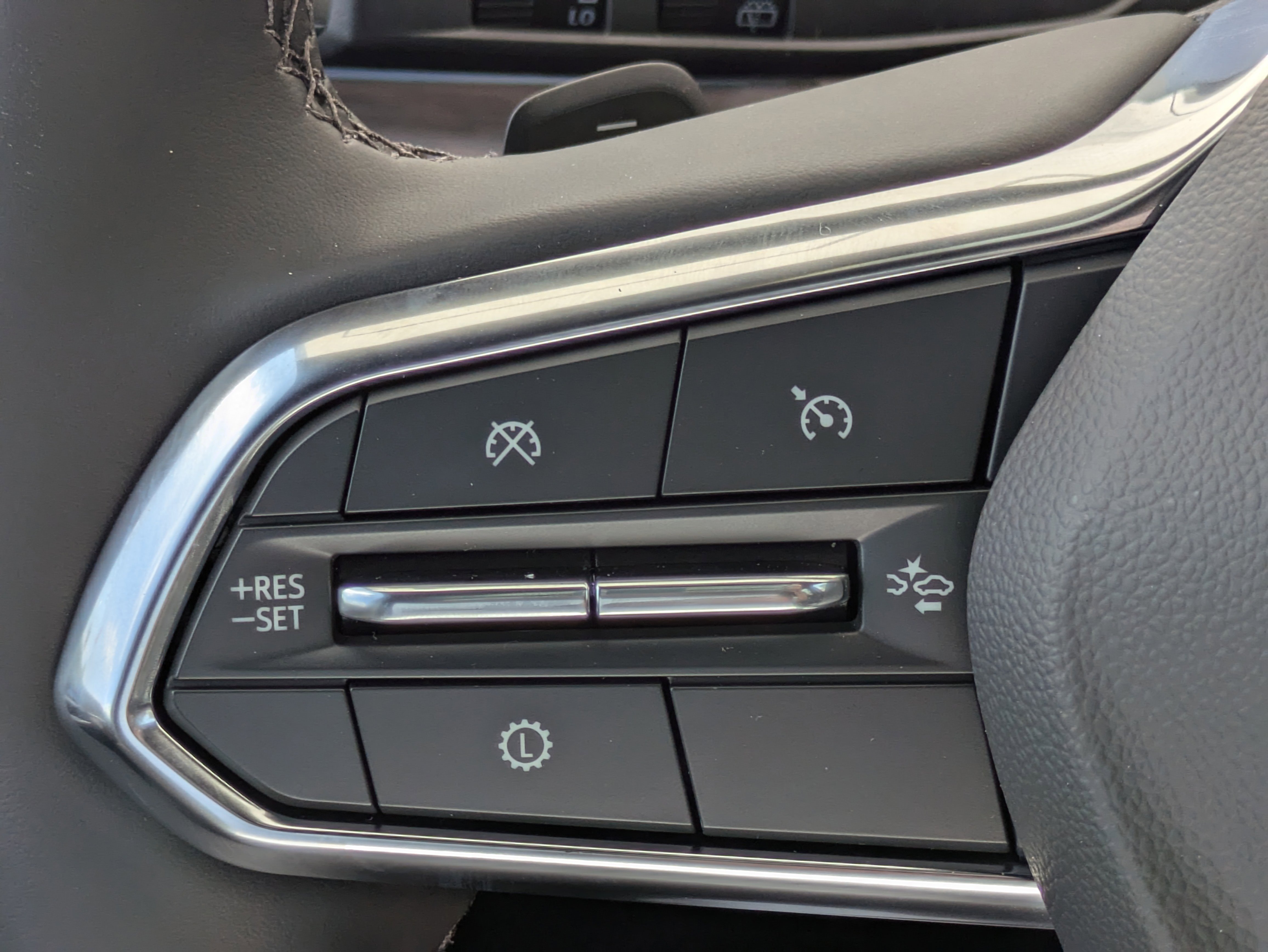 2025 Chevrolet Tahoe Premier photo 3