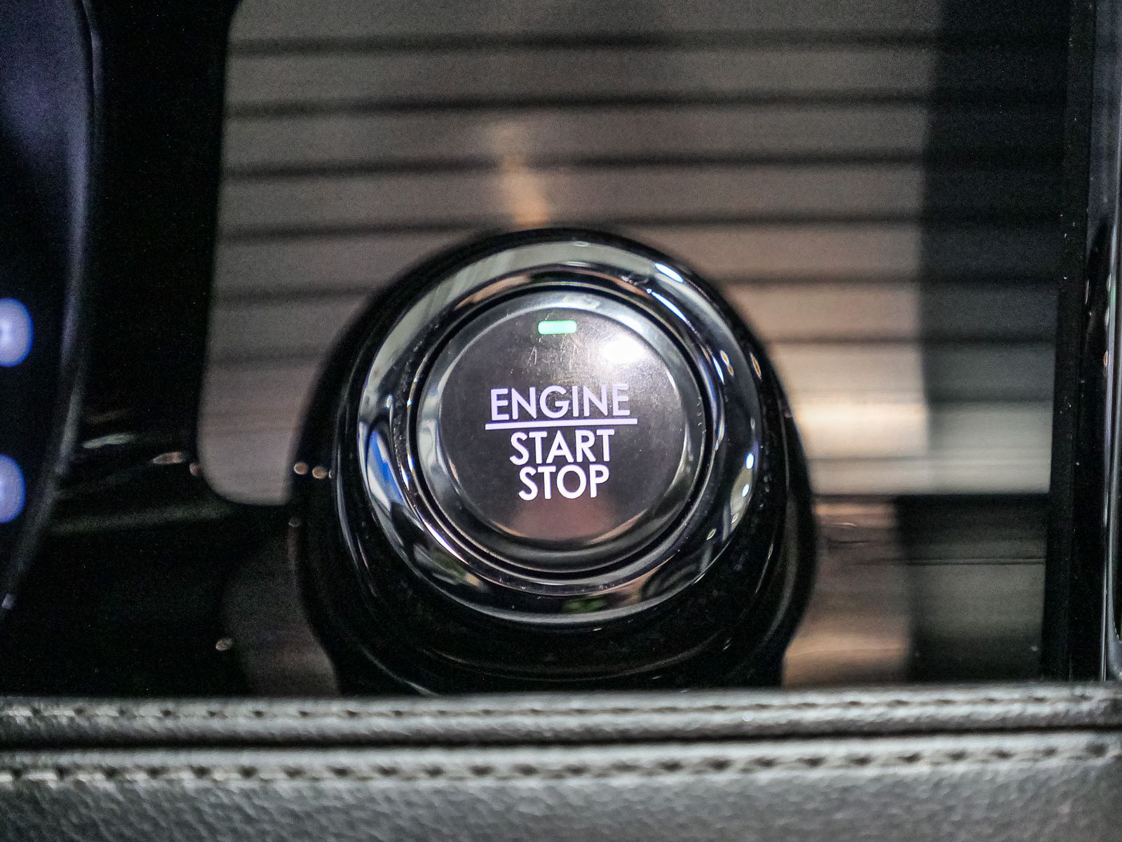 2020 Lincoln Corsair Standard photo 36