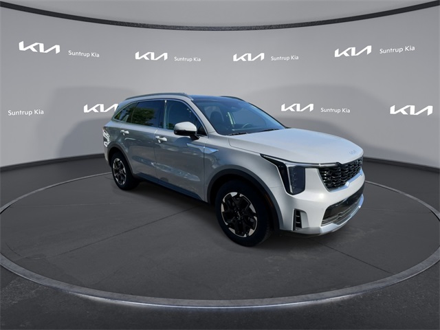 2025 Kia Sorento S photo 2