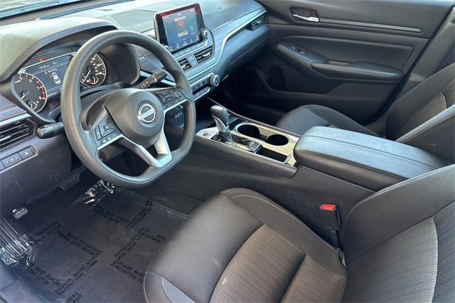 2024 Nissan Altima 2.5 SV photo 9