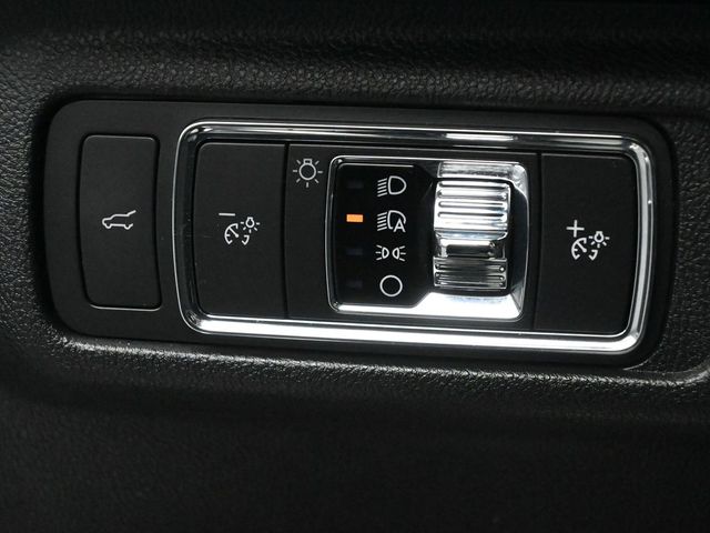 2022 LINCOLN CORSAIR - Image 11