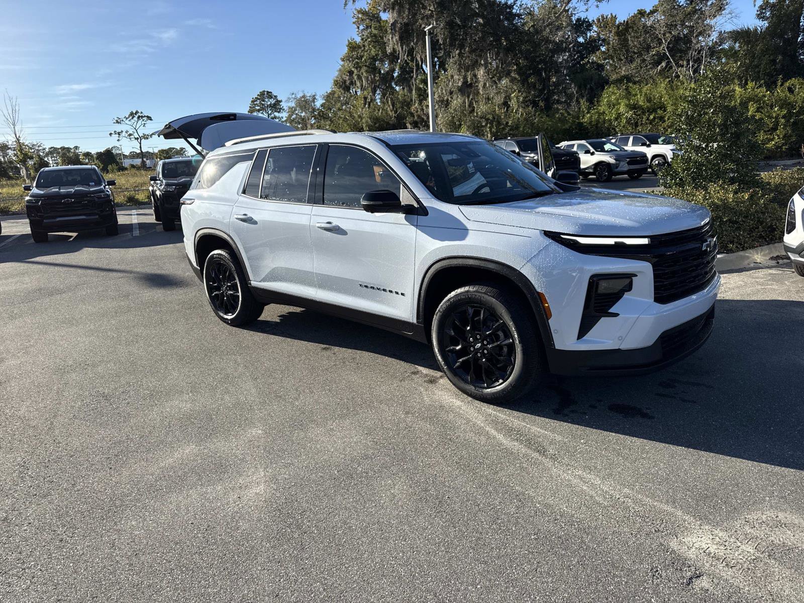 2026 Chevrolet Traverse LT's photo