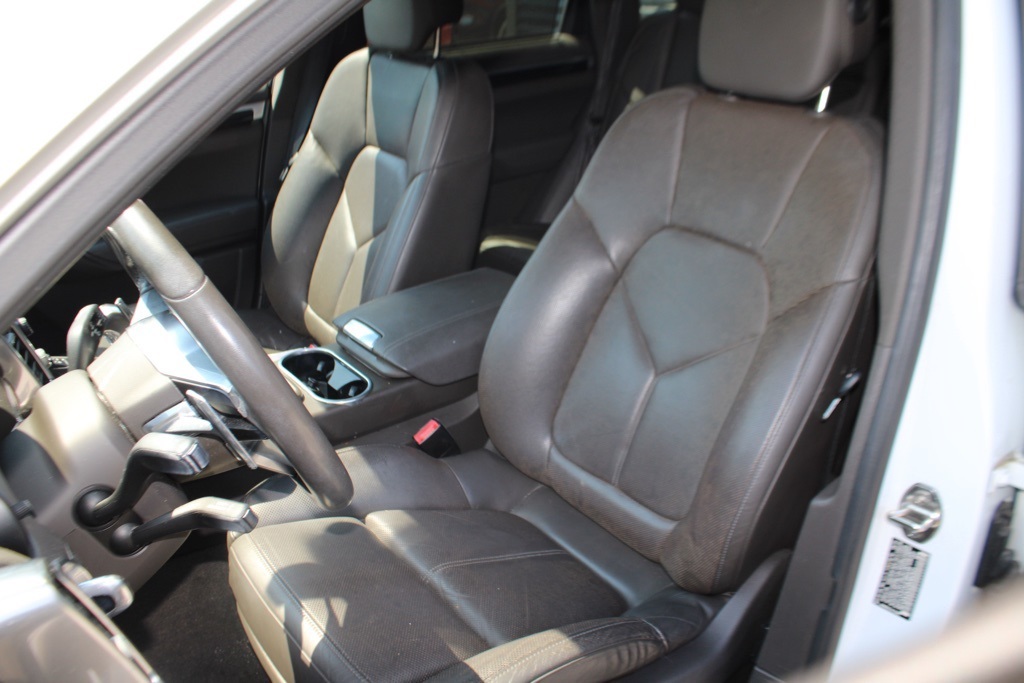 2017 Porsche Cayenne Platinum Edition photo 5