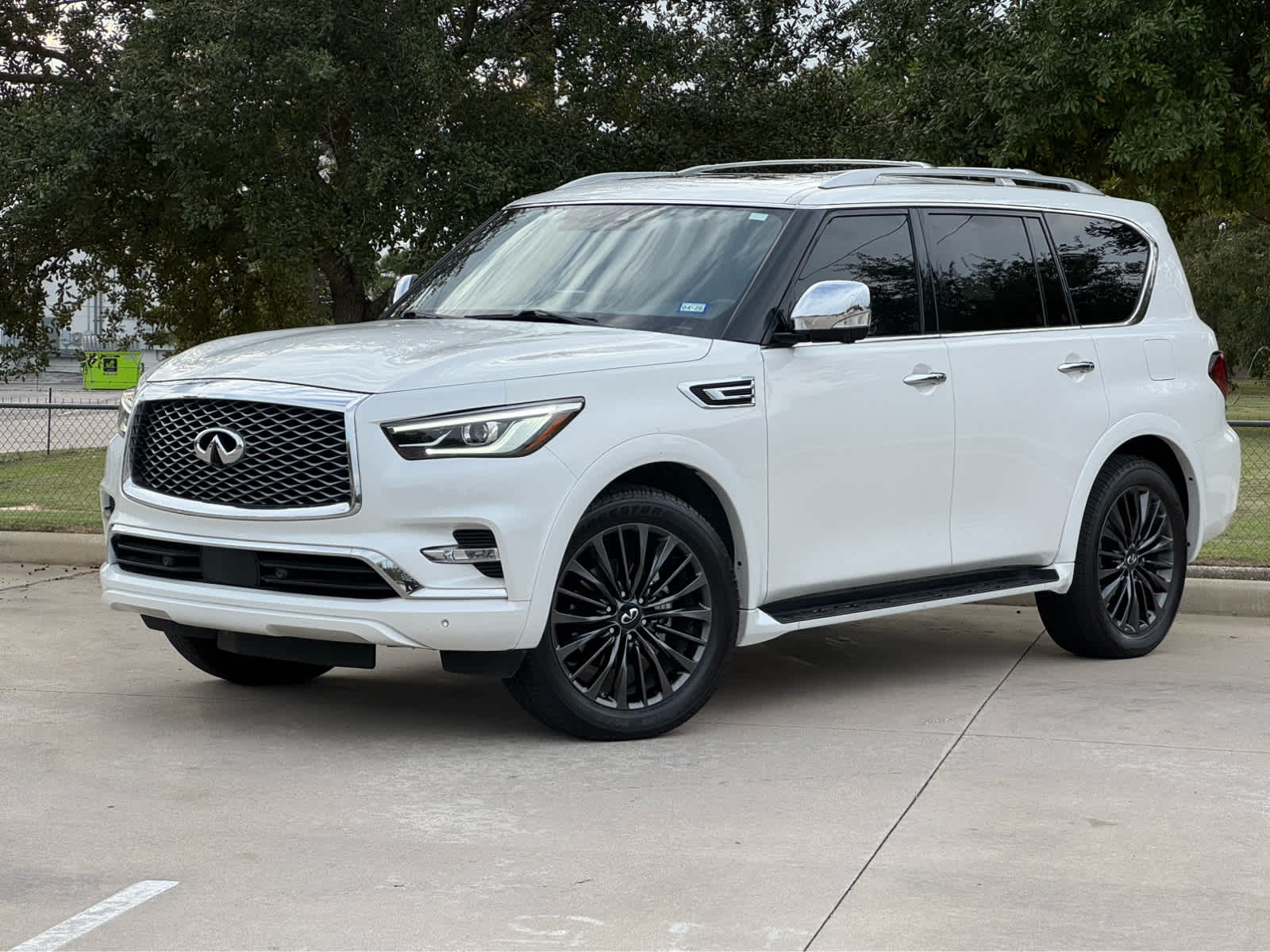 2023 INFINITI QX80 Sensory's photo