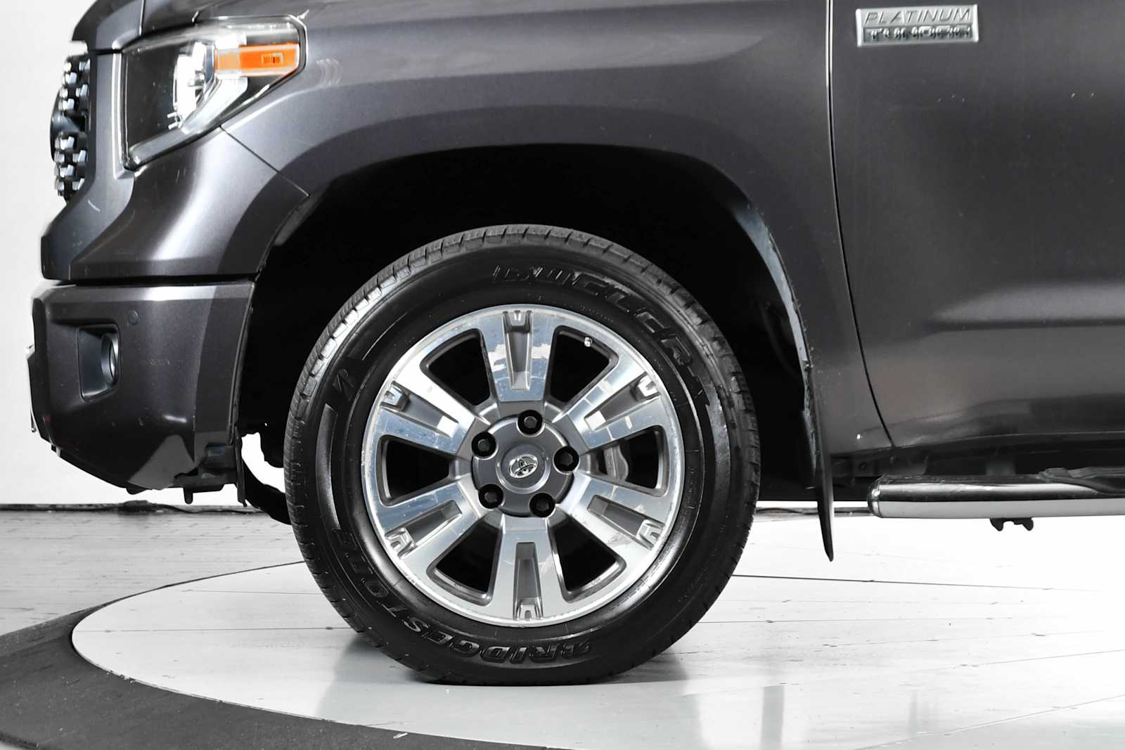 2020 Toyota Tundra Platinum Grade photo 10