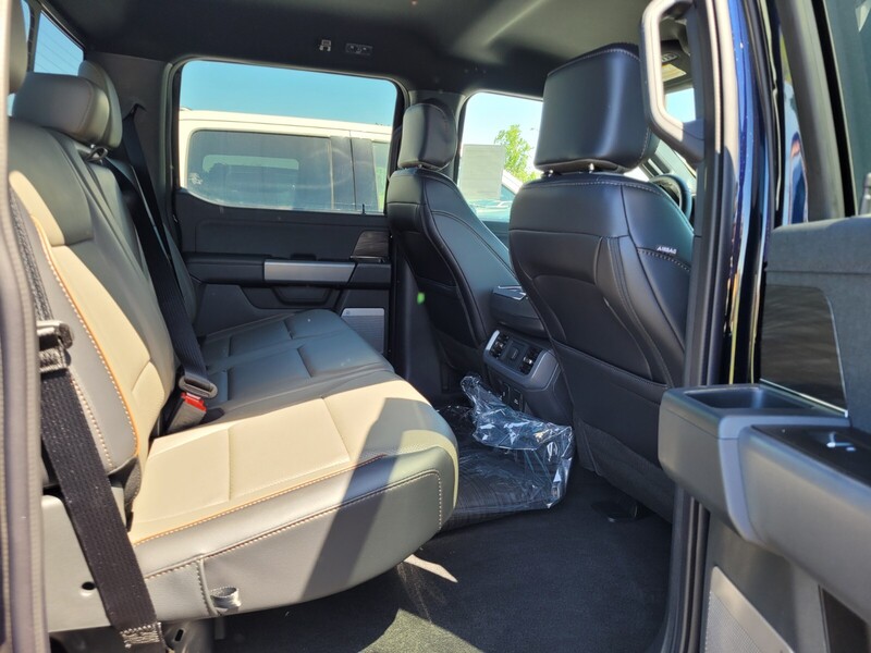2025 Ford F-150 Lariat photo 12