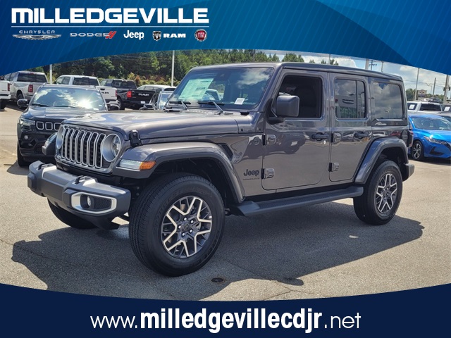 2025 Jeep Wrangler Sahara photo 3