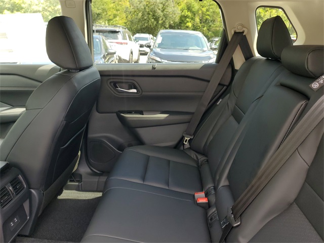 2026 Nissan Rogue SV photo 23