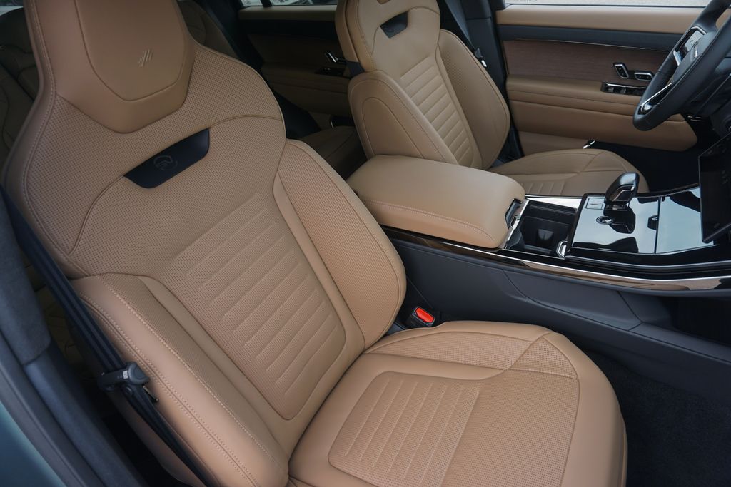 2025 Land Rover Range Rover Sport photo 23