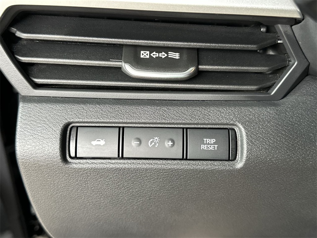 2023 Nissan Altima 2.5 SR photo 19