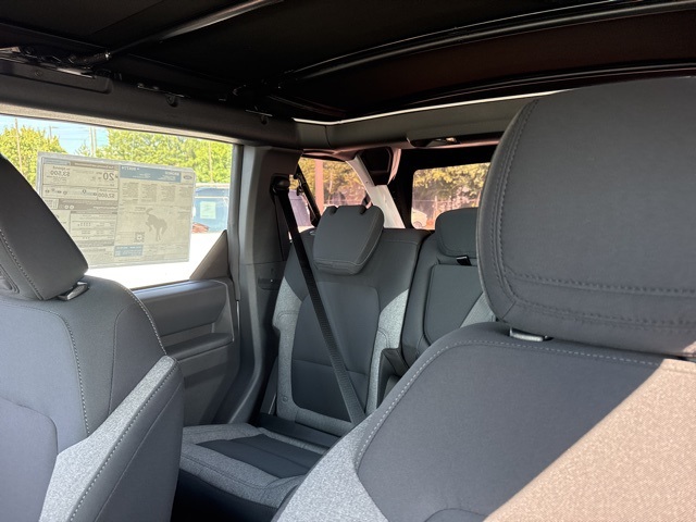 2025 Ford Bronco Base photo 26