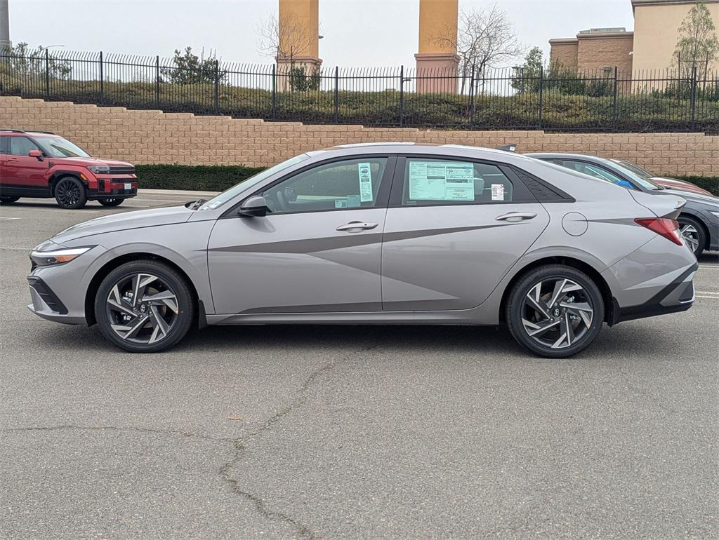 2025 Hyundai Elantra Hybrid SEL Sport photo 3