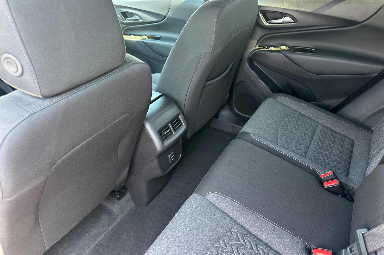 2024 Chevrolet Equinox LT photo 10