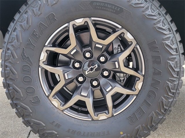 2026 Chevrolet Colorado ZR2 photo 9
