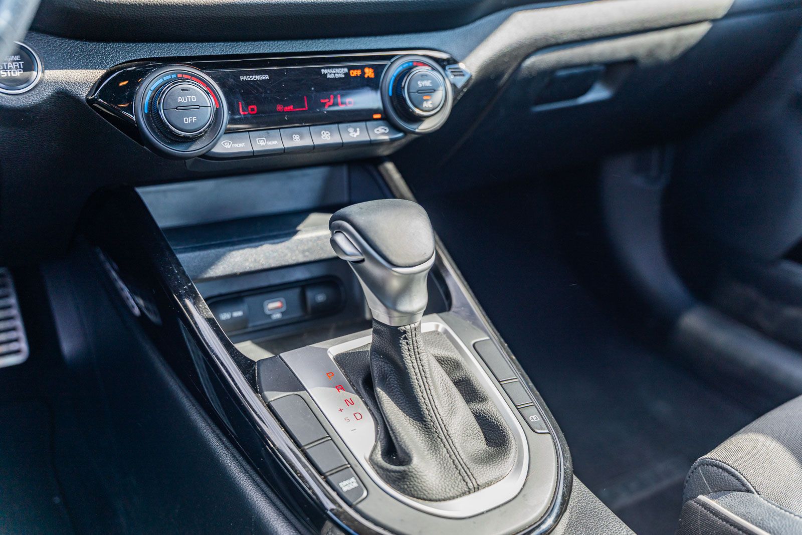 2022 Kia Forte GT-Line photo 27