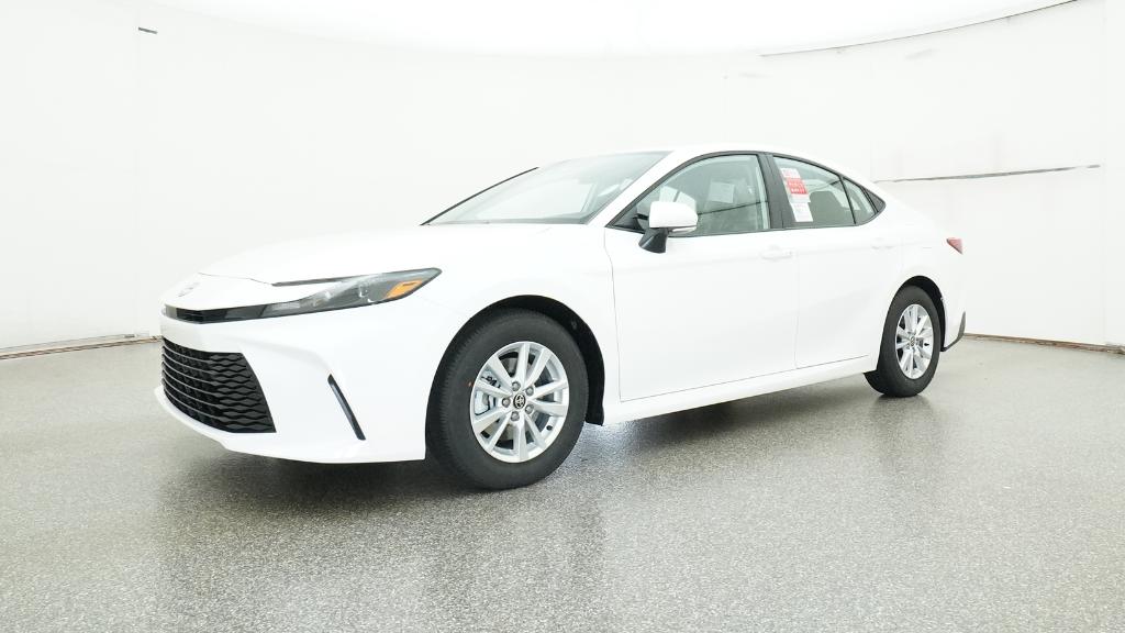 2025 Toyota Camry LE photo 6