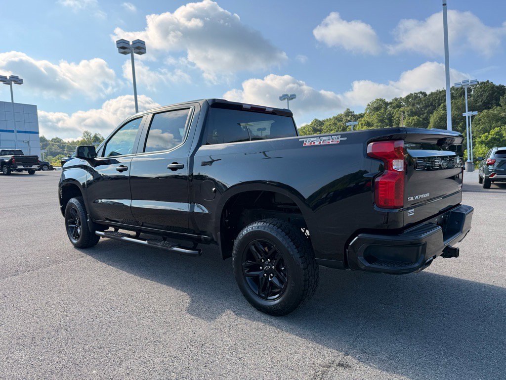 2023 Chevrolet Silverado 1500 Custom Trail Boss photo 2