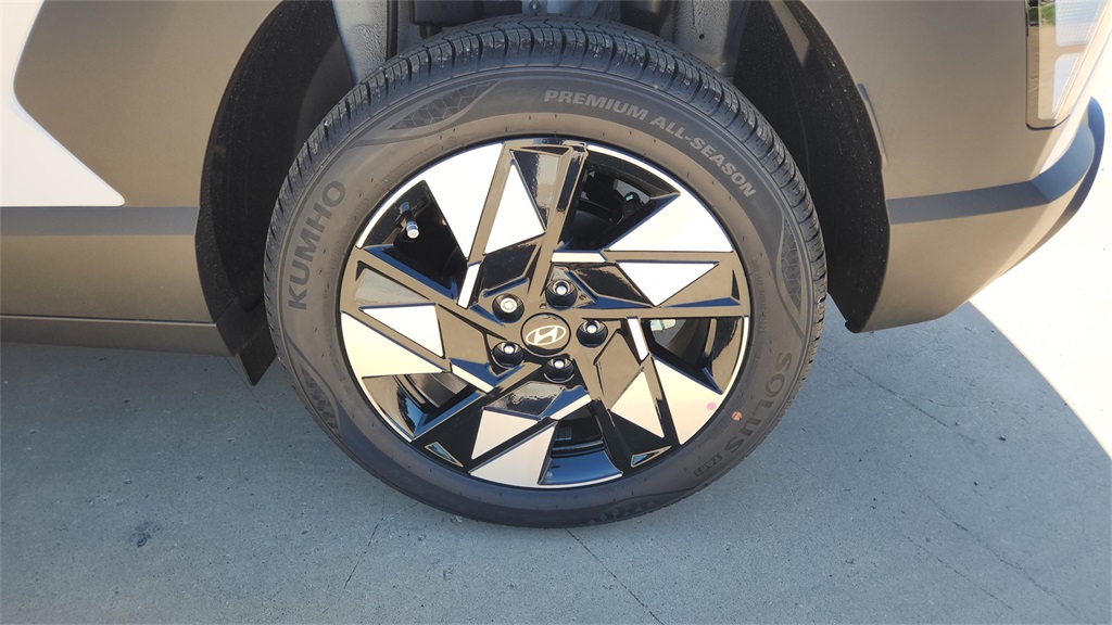 2025 Hyundai Kona SEL photo 19