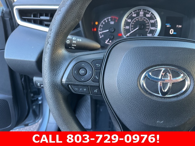 2020 Toyota Corolla LE photo 18