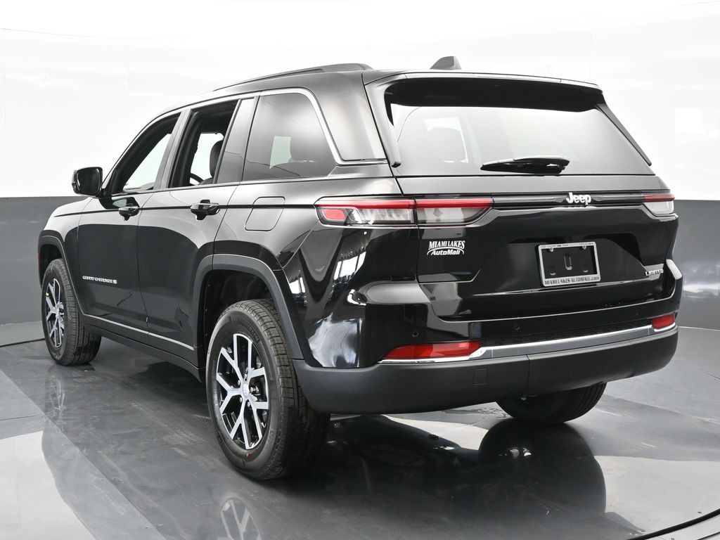 2024 Jeep Grand Cherokee Limited photo 4
