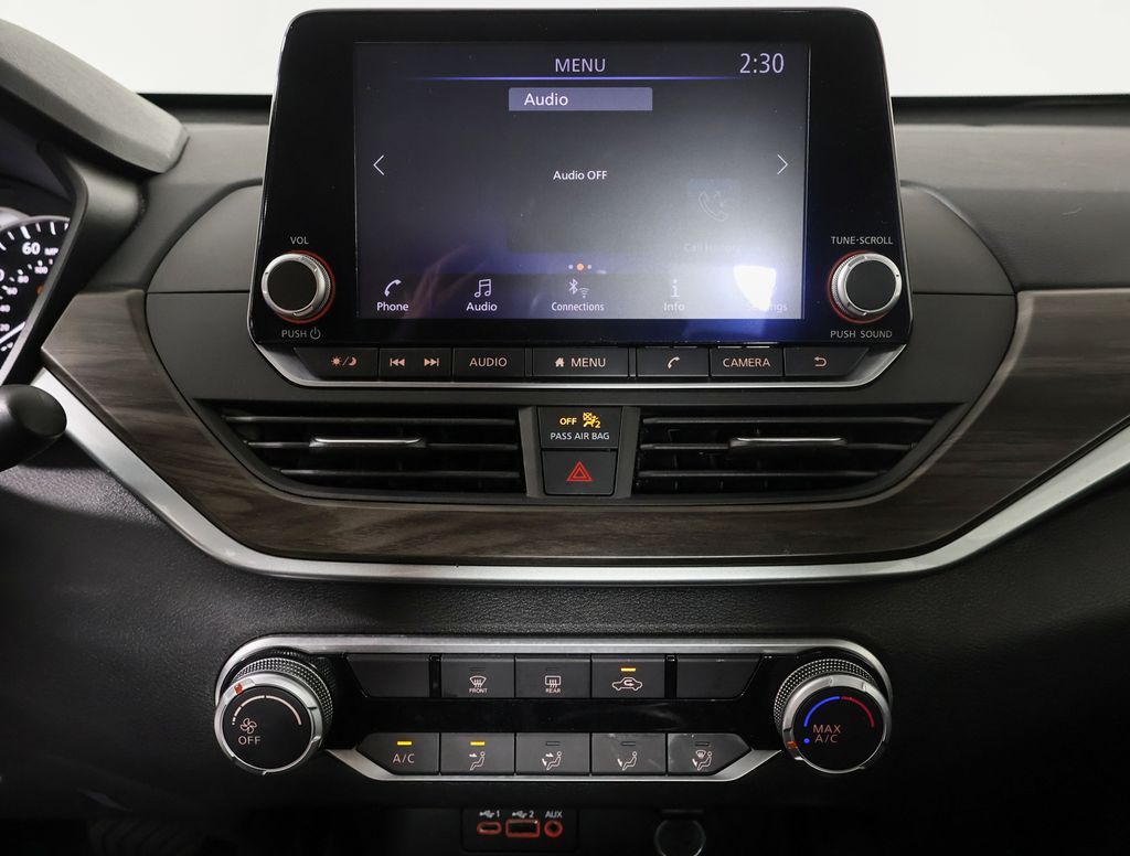 2023 Nissan Altima 2.5 SV photo 11