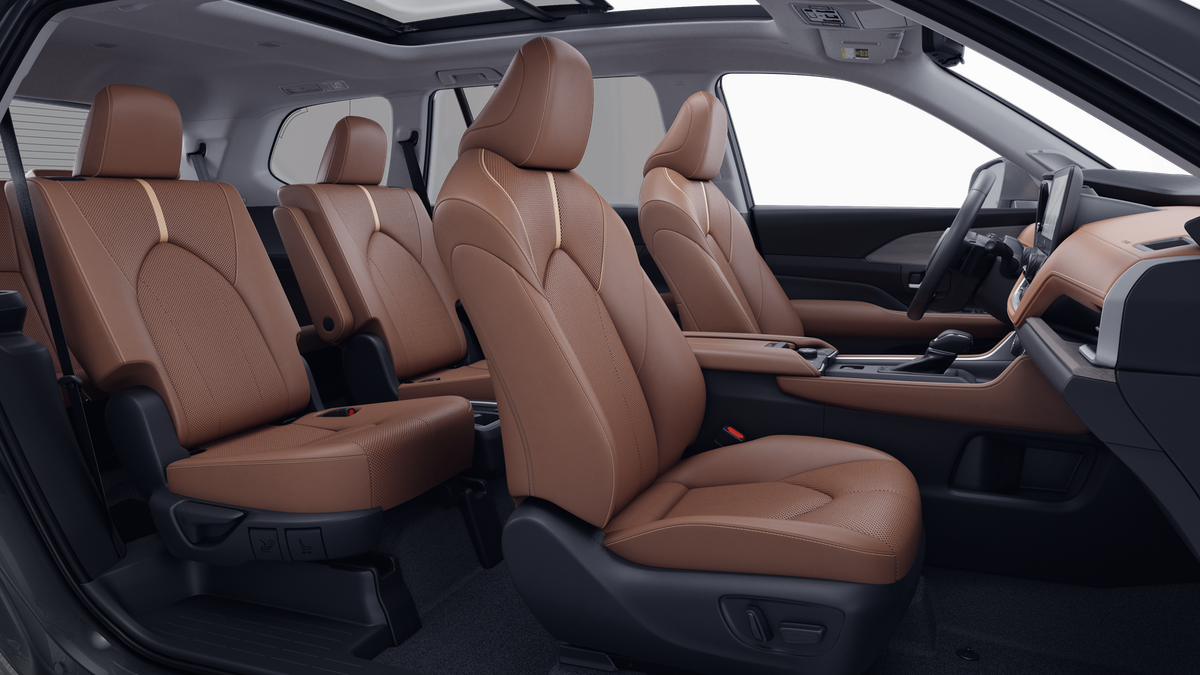 2026 Toyota Grand Highlander Platinum AWD photo 14