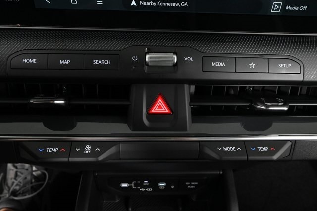 2025 Kia K4 GT-Line Turbo photo 2