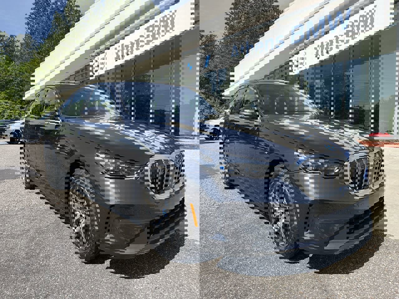 2025 BMW i5 40's photo