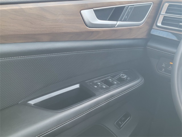 2024 Volkswagen Atlas SE Technology photo 30