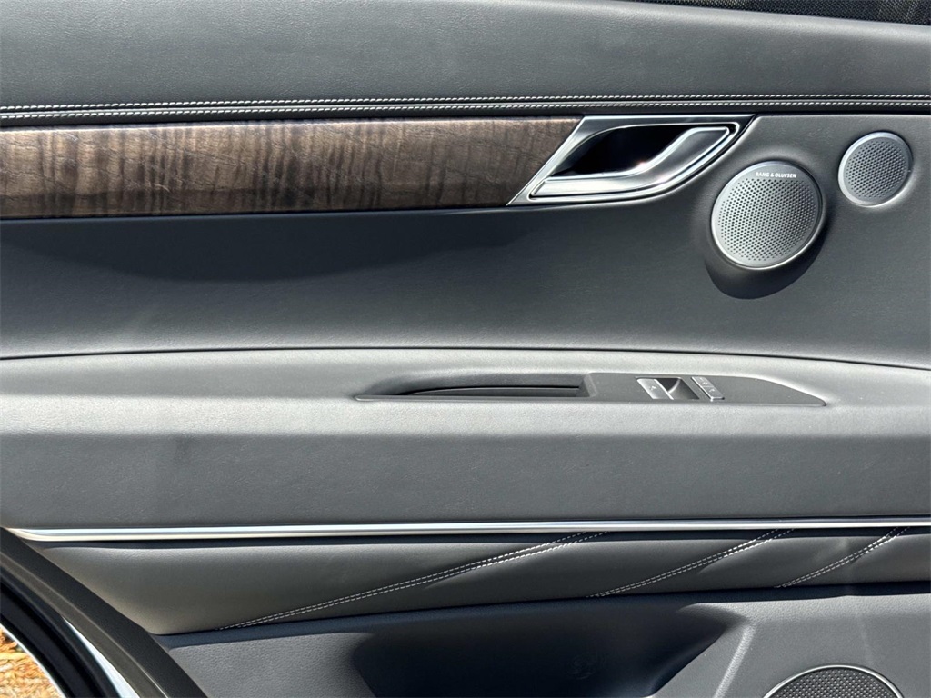 2026 Genesis GV80 2.5T Advanced photo 16