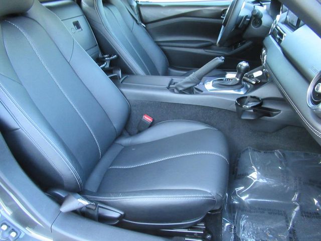 2022 Mazda MX-5 Miata RF Miata Grand Touring photo 9