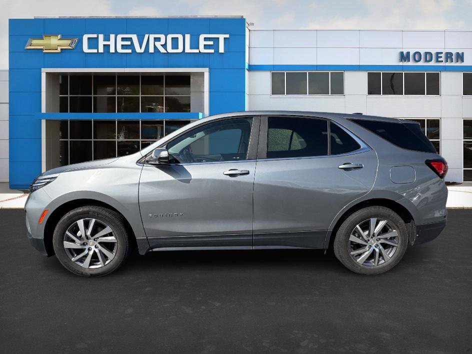 2023 Chevrolet Equinox LT photo 2