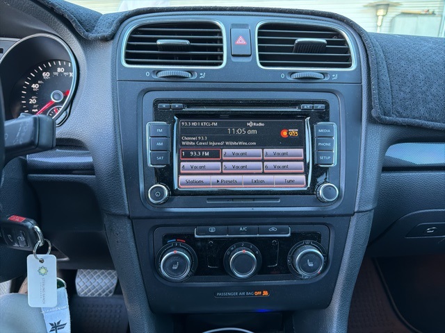 2014 Volkswagen Jetta SportWagen 2.0 TDI photo 2