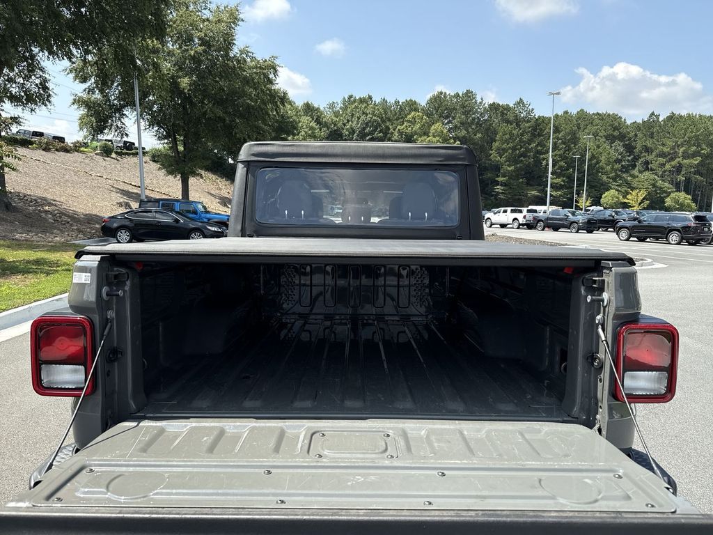 2023 Jeep Gladiator Sport photo 25