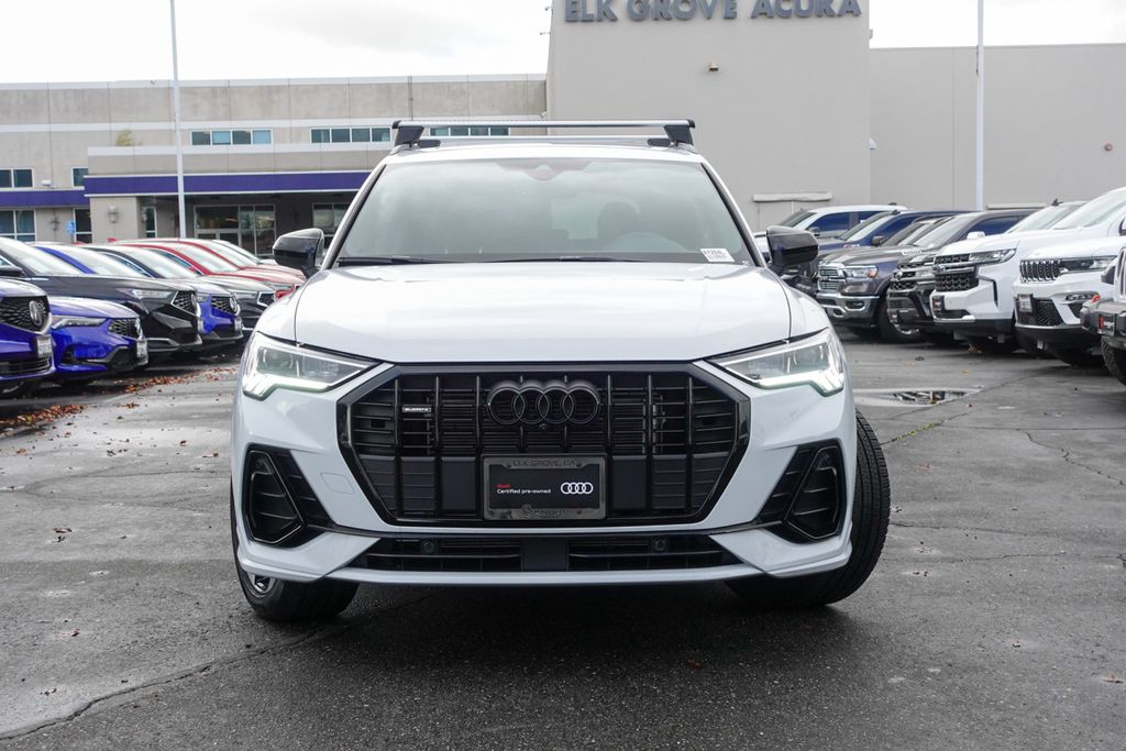 2025 Audi Q3 S line Premium Plus photo 3