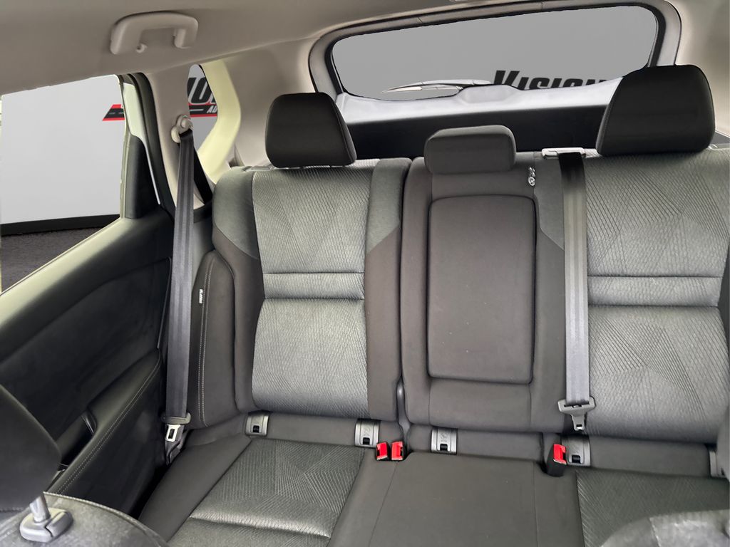 2025 Nissan Rogue SV photo 14