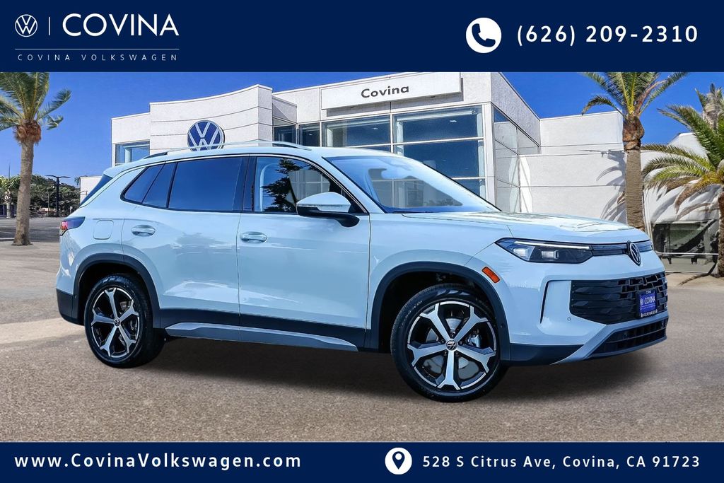 2026 Volkswagen Tiguan SE's photo