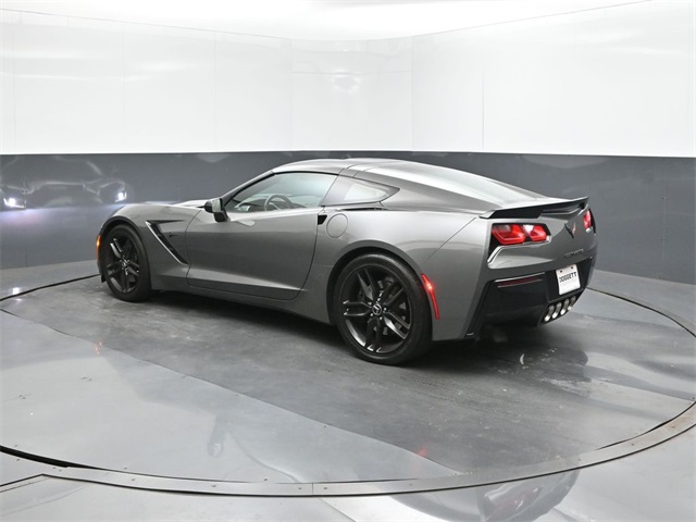 2015 Chevrolet Corvette Stingray 2LT Z51 photo 2