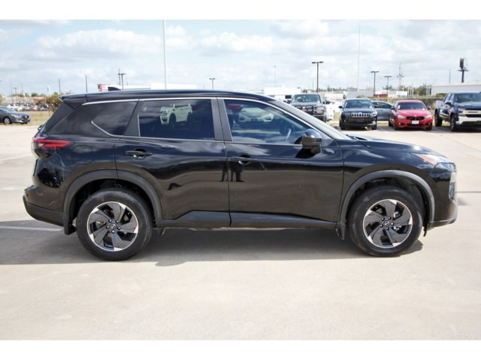 2024 Nissan Rogue SV Black at Robbins Nissan