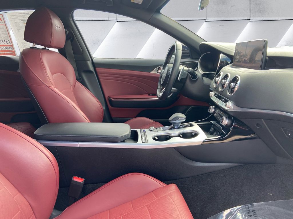 2023 Kia Stinger GT2 photo 10